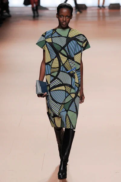 Look 12